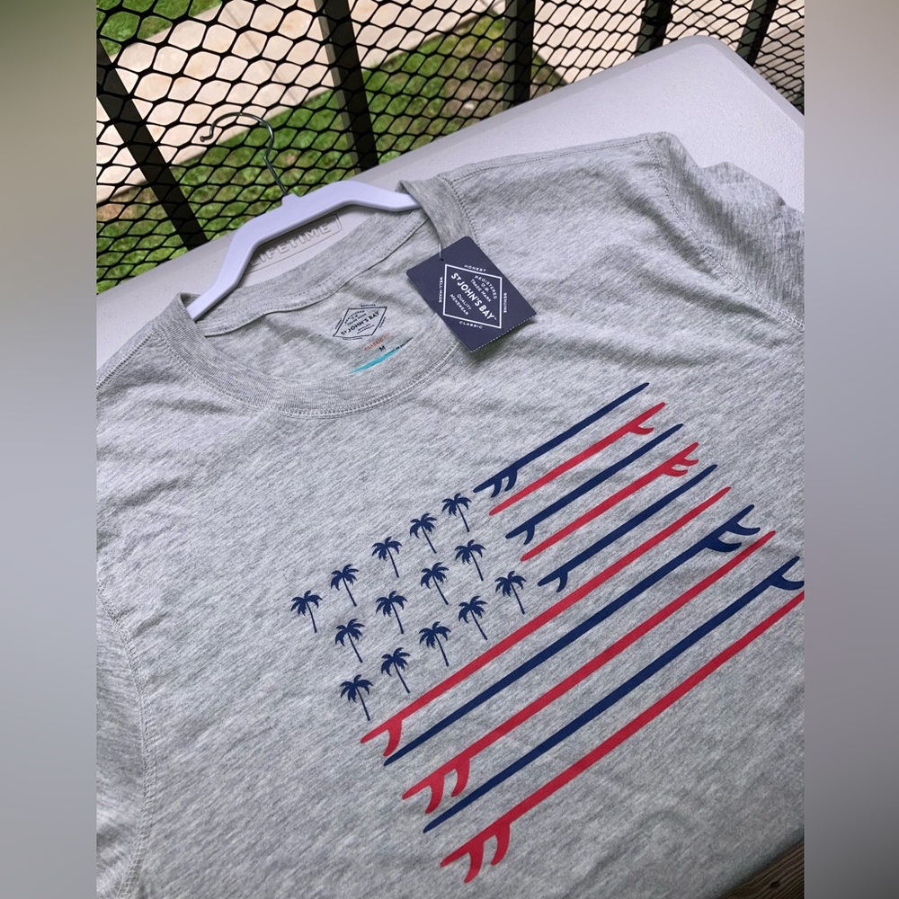 St John’s Bay Light Grey Heather Tshirt American Flag Surf Board Plam Trees